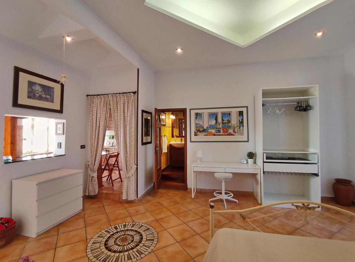 Sole Luna Mare Bed & Breakfast Pozzuoli Bagian luar foto